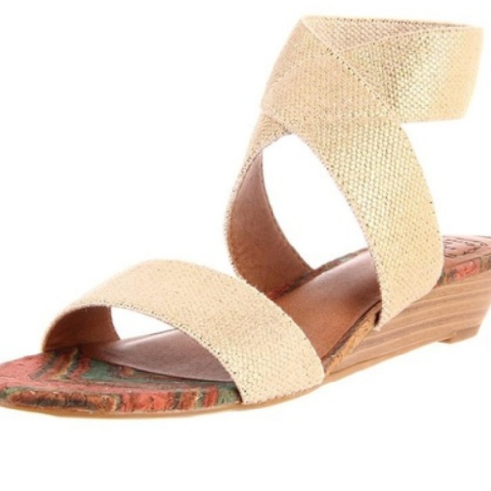 Lucky Brand LK Hunter Metallic Strappy Sandal